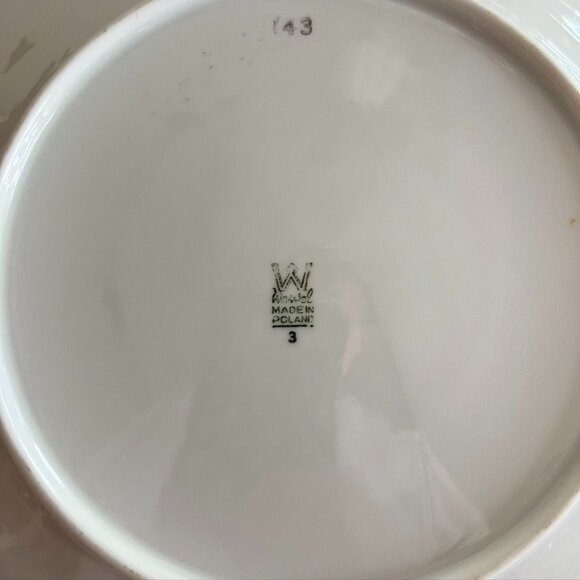 Vintage Wawel Poland 4 China Dinner Plates 10.5 Embossed White Platinum Trim - Picture 3 of 8